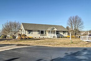 3 Mi to Beach & Boardwalk: Family Frankford Home