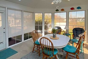3 Mi to Beach & Boardwalk: Family Frankford Home