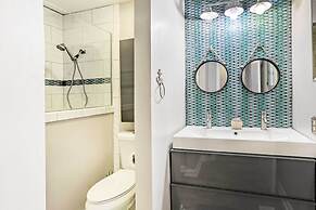 Waterfront Escape w/ Balcony on Shell Point Beach!