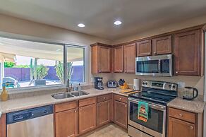 Pet-friendly Arizona Escape: Golf & Hike Nearby!