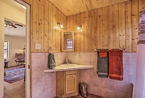 Artist's Retreat w/ Pecos National Park Views!