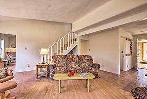 Artist's Retreat w/ Pecos National Park Views!