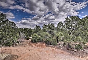 Artist's Retreat w/ Pecos National Park Views!