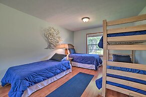 Houghton Lake House w/ Fire Pit - 2 Mi to Trails!