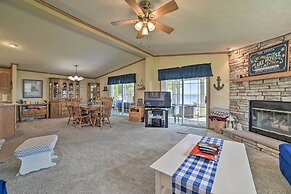 Houghton Lake House w/ Fire Pit - 2 Mi to Trails!