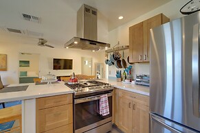 Old Town Cottonwood Cottage w/ Yard, Pets Welcome