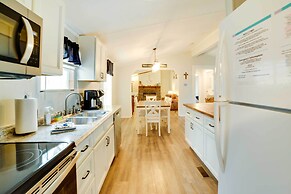 Kentucky Lakeside Home w/ Deck - 20 Mi to Lbl!