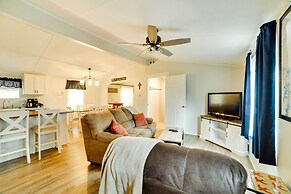 Kentucky Lakeside Home w/ Deck - 20 Mi to Lbl!