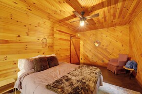 Gorgeous Boone Area Cabin w/ 2 Decks + Fireplaces!