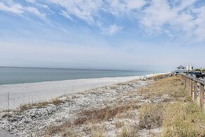 Walk to Beach: Miramar Tropical Cabana w/ Deck!