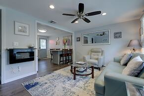 Coastal Getaway w/ Porch, 2 Mi to Niantic Beach!