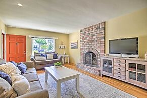 Oceanside Home w/ Yard - Walk to Beach & Pier
