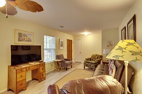 Downtown Home w/ Yard & BBQ - 6 Mi to Downtown!