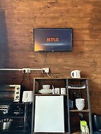 Woodland Camping pod With use of Campsite Bathroom