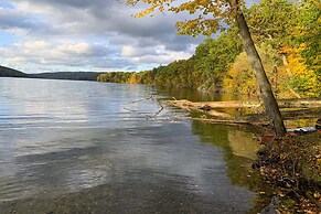Springwater Cabin Near Hiking, Lakes, & Vineyards