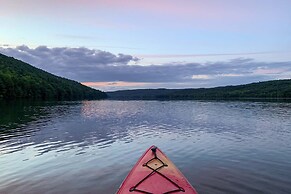 Springwater Cabin Near Hiking, Lakes, & Vineyards