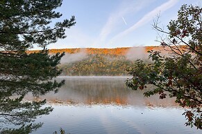 Springwater Cabin Near Hiking, Lakes, & Vineyards