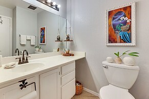 4 Mi to Salt River: Mesa Home w/ Private Patio