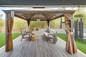 4 Mi to Salt River: Mesa Home w/ Private Patio