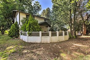 Patio & Yard: Dtwn Cottonwood Home!