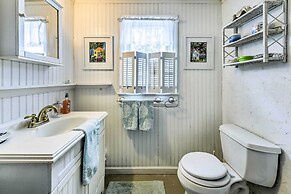 Seaside Park Apt: Outdoor Shower, Walk to Beach!