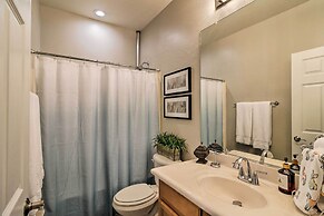 Near Westgate Entertainment District: Home w/ Pool