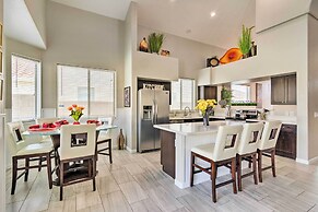 Near Westgate Entertainment District: Home w/ Pool