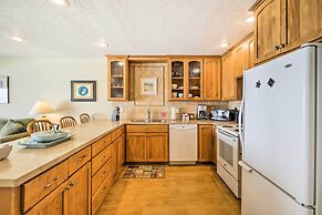 Lincoln Beach Condo w/ Balcony + Ocean Views!