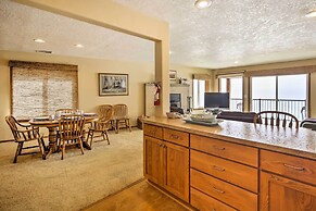 Lincoln Beach Condo w/ Balcony + Ocean Views!