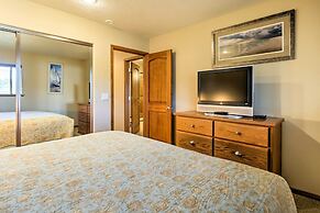 Lincoln Beach Condo w/ Balcony + Ocean Views!