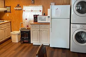 Pet-friendly Cloudcroft Cabin w/ Forest Views!