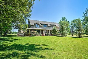 Conneaut Lake Home With Yard, 1/2 Mi to Beach/park