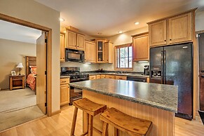 Conneaut Lake Home With Yard, 1/2 Mi to Beach/park