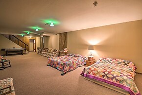 Milford Lake Vacation Rental: Walk to Beach!