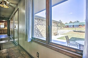 Milford Lake Vacation Rental: Walk to Beach!