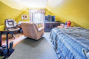 Secluded Seward Home: Patio, 2 Mi to Kenai Fjords!