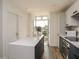 Swn Y Mor / Sound of the Sea