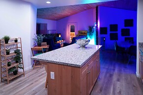 Pine Mountain Club Villa w/ Sauna, Deck + Views!