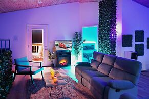 Pine Mountain Club Villa w/ Sauna, Deck + Views!