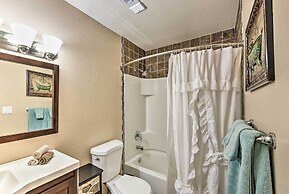 Modern Mesa Apt w/ Pool Access: Walk to Sloan Park