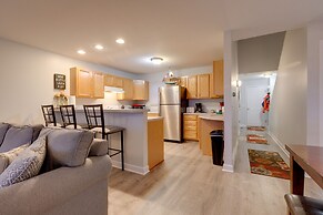 Manistee Retreat ~ 30 Mi to Crystal Mountain!