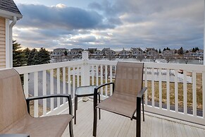 Manistee Retreat ~ 30 Mi to Crystal Mountain!