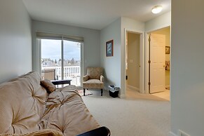 Manistee Retreat ~ 30 Mi to Crystal Mountain!