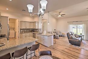 Bright Home w/ Yard, 4 Mi to Colorado River!