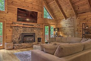 Chic Creekside Cabin, 25 Miles to Asheville