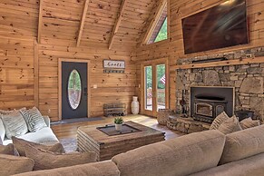 7 Mi to Ski Slopes: Mars Hill Cabin w/ Hot Tub!