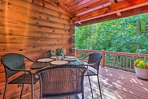 7 Mi to Ski Slopes: Mars Hill Cabin w/ Hot Tub!