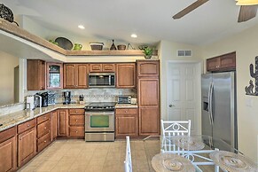 Arizona Retreat w/ Casita ~ 2 Mi to Lake Havasu
