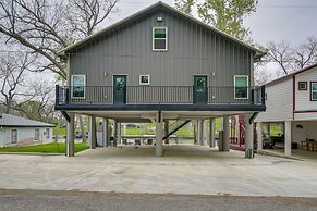Outdoor Entertainment Space: Home in Mcqueeney