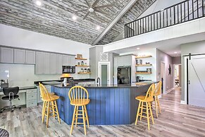 Outdoor Entertainment Space: Home in Mcqueeney